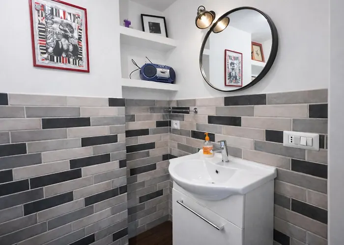 Апартаменты 15 Min From The Vatican Wi-fi And Garden
